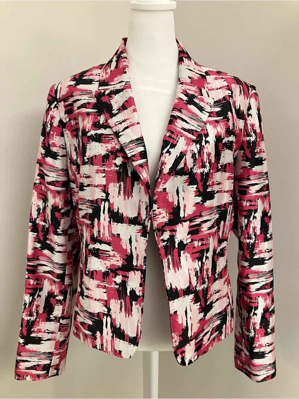 Jones Studio Pink, Black & White Abstract Brushstroke Blazer